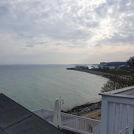 Hotel Fährblick - Und Restaurant Direkt Am Wasser *