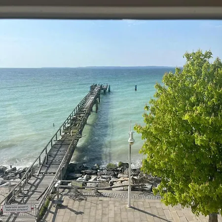 Faehrblick - Direkt Am Wasser Hotel *