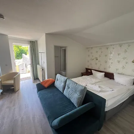 Hotel Fährblick - Und Restaurant Direkt Am Wasser Sassnitz