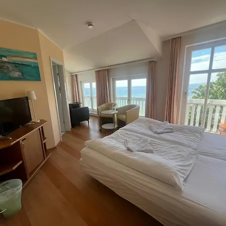 Faehrblick - Direkt Am Wasser Hotel *