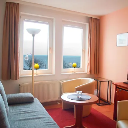 Hotel Faehrblick - Direkt Am Wasser