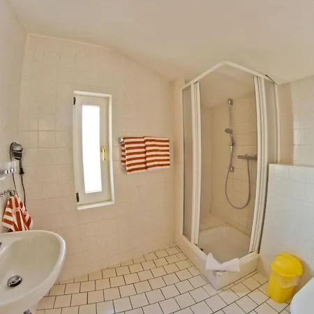 Faehrblick - Direkt Am Wasser *