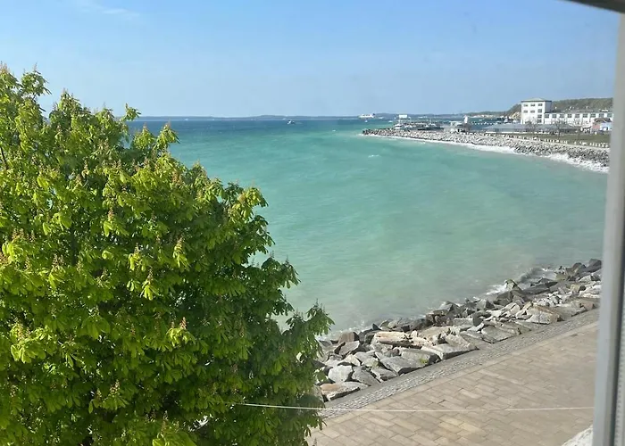 Faehrblick - Direkt Am Wasser Hotel