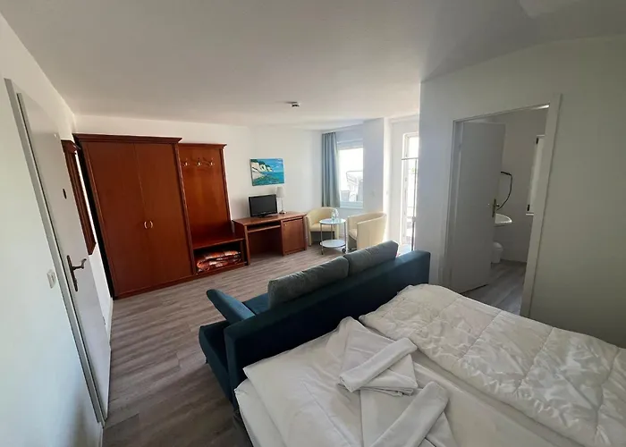 Hotel Faehrblick - Direkt Am Wasser