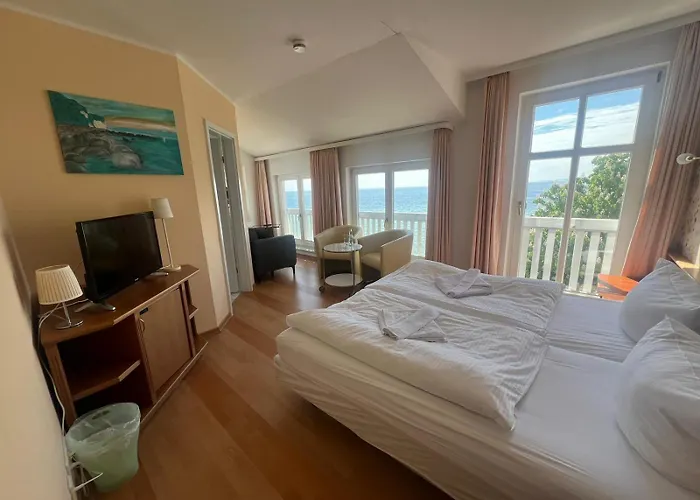 Faehrblick - Direkt Am Wasser Hotel *