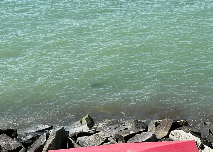 Hotel Faehrblick - Direkt Am Wasser *