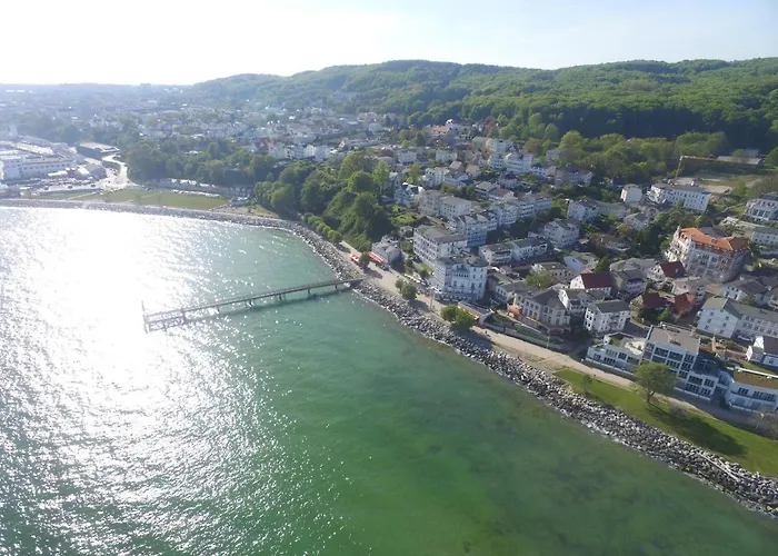 Hotel Faehrblick - Direkt Am Wasser Sassnitz