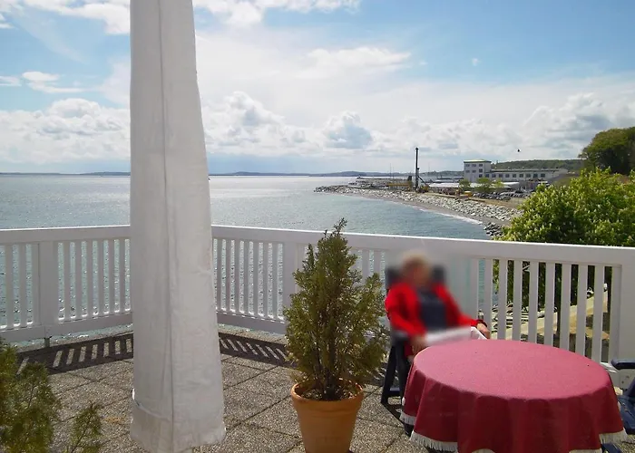 Faehrblick - Direkt Am Wasser *