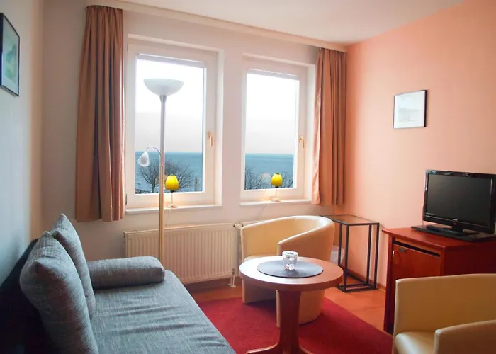 Hotel Faehrblick - Direkt Am Wasser