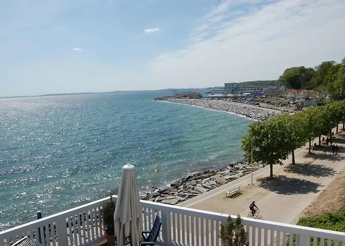 Hotel Faehrblick - Direkt Am Wasser
